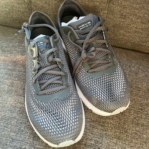 Women’s under armour sneakers size 9